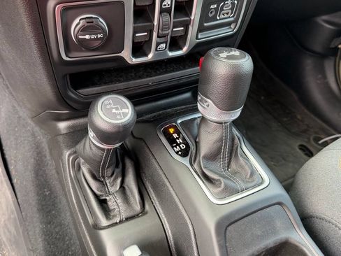 Used 2026 Jeep Wrangler Unlimited Sport AWD/4WD image 25