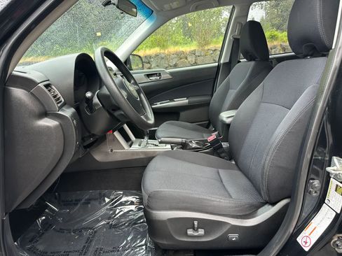 Used 2011 Subaru Forester 2.5X Premium w/ All-Weather Pkg AWD/4WD image 17