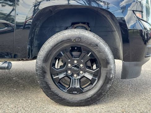 Used 2019 Chevrolet Tahoe LS RWD image 6