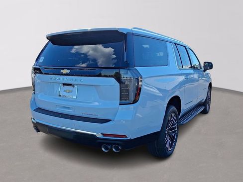 New 2026 Chevrolet Suburban Premier image 4