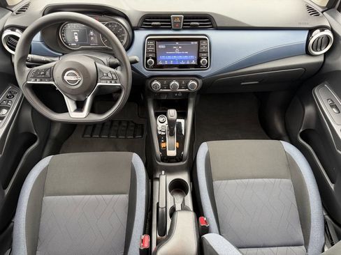 Used 2025 Nissan Versa SV FWD image 12