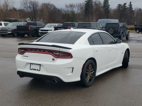 Used 2022 Dodge Charger Scat Pack w/ Plus Group image 2