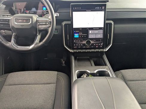 Used 2025 GMC Acadia Elevation image 24