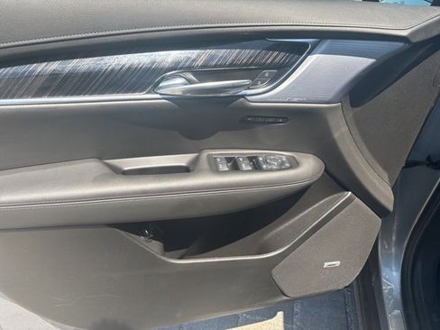 Certified 2025 Cadillac XT6 Premium Luxury image 17