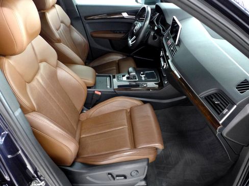 Used 2019 Audi Q5 2.0T Premium Plus w/ Premium Plus Package image 48