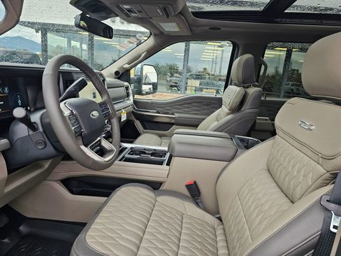 Used 2025 Ford F450 Platinum w/ Platinum Plus Package image 18