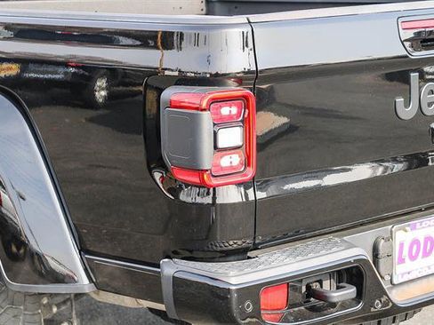 Used 2023 Jeep Gladiator Overland image 21