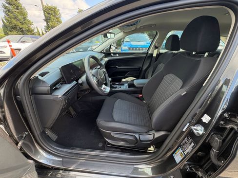 Used 2025 Kia K5 LXS FWD image 25