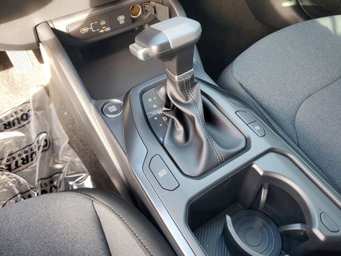New 2025 Kia K4 FWD image 21