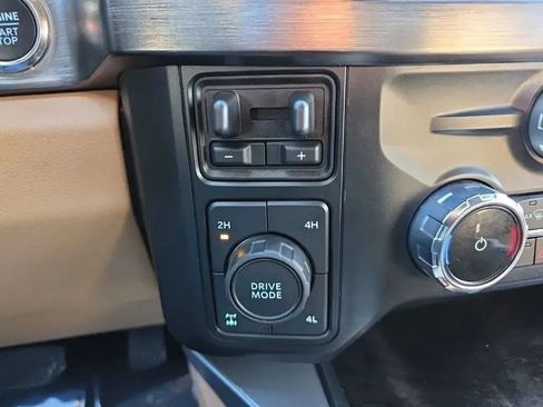 Used 2023 Ford F250 Lariat w/ Chrome Package AWD/4WD image 30