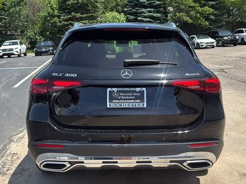 Certified 2025 Mercedes-Benz GLC 300 4MATIC image 4