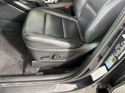 Used 2025 Kia Telluride S FWD image 14