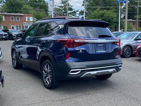 Used 2022 Kia Seltos EX AWD/4WD image 5