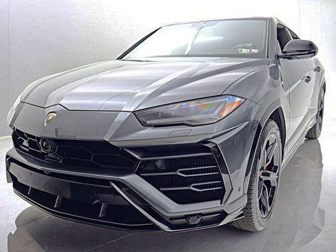 Used 2020 Lamborghini Urus image 13