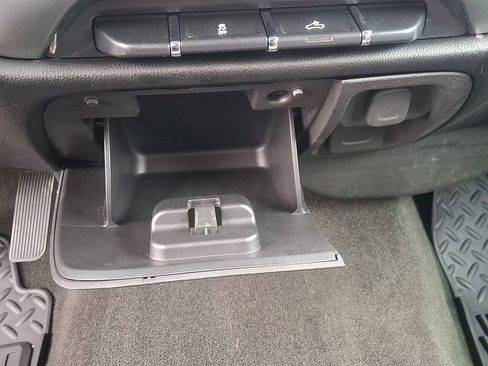 Used 2018 Chevrolet Silverado 1500 LT w/ All Star Edition AWD/4WD image 24