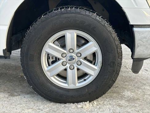 Used 2022 Ford F150 XLT w/ Trailer Tow Package image 9