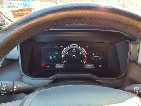 Used 2023 Toyota Tundra Platinum image 9