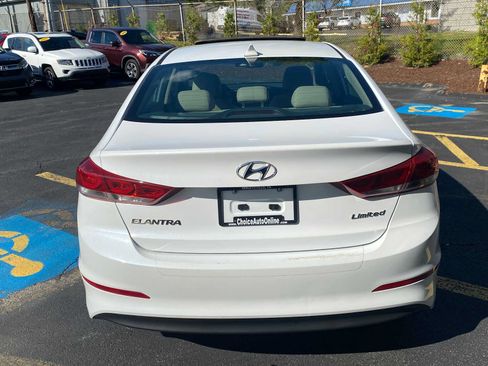 Used 2017 Hyundai Elantra Limited w/ Limited Tech Package 04 FWD image 15