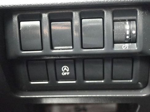 Used 2020 Subaru Forester Premium AWD/4WD image 31