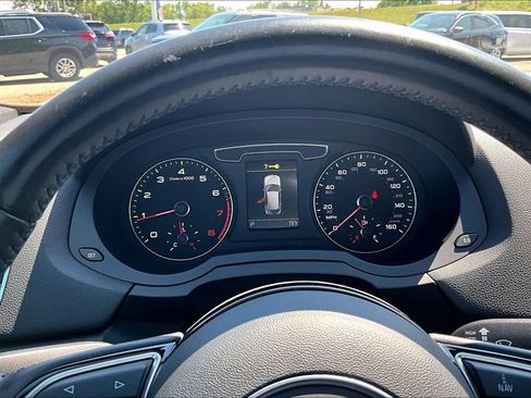 Used 2018 Audi Q3 2.0T Premium AWD/4WD image 20