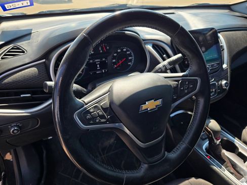 Used 2022 Chevrolet Malibu RS FWD image 10