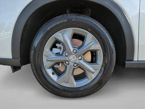 New 2026 Honda HR-V LX image 10