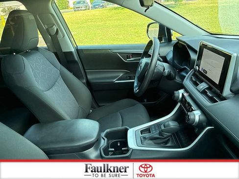 Certified 2025 Toyota RAV4 XLE AWD/4WD image 20