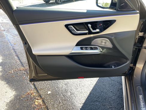 New 2026 Mercedes-Benz E 350 4MATIC Sedan image 17