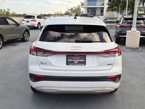 Used 2022 Audi Q4 e-tron Premium image 5