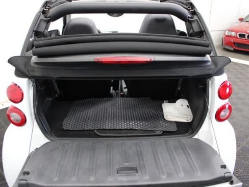 Used 2012 smart fortwo passion RWD image 18