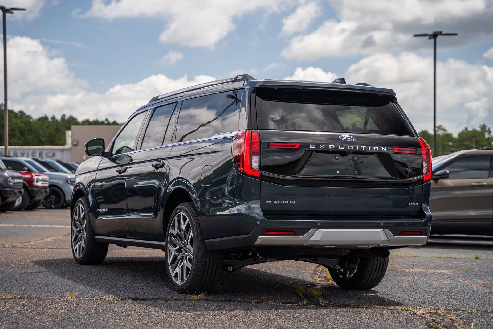 New 2026 Ford Expedition Max Platinum w/ Platinum Ultimate Package AWD/4WD image 4