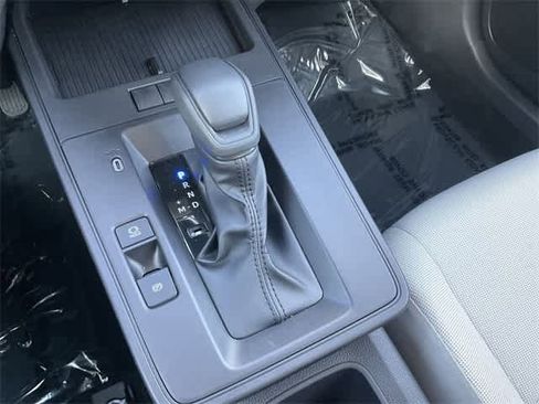 Used 2026 Toyota Corolla Cross L image 23