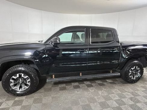Used 2021 Toyota Tacoma SR AWD/4WD image 5
