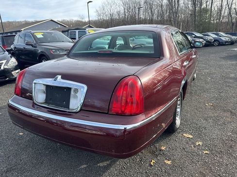 Used 2000 Lincoln Town Car Cartier image 15
