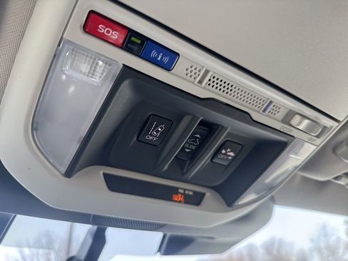 Used 2023 Subaru Forester Limited image 18