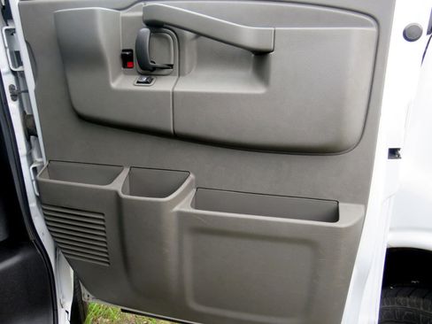 Used 2022 Chevrolet Express 2500 2500 Cargo w/ Driver Convenience Package image 20