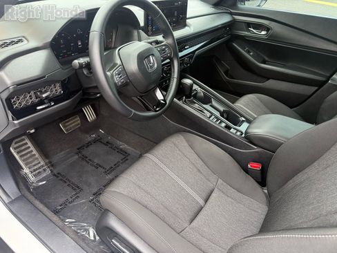 Used 2023 Honda Accord Sport image 12
