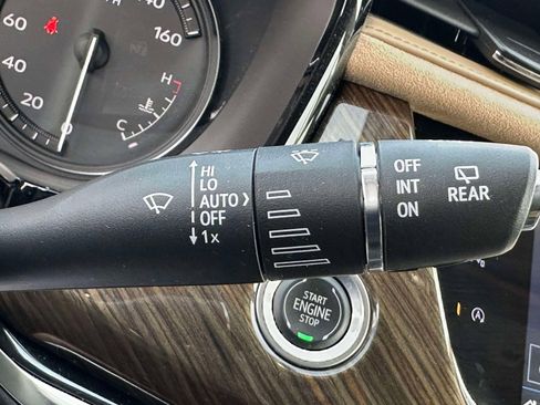 Certified 2023 Cadillac XT6 Premium Luxury w/ Platinum Package image 18