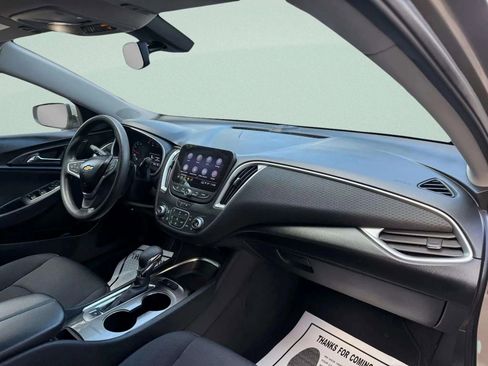 Used 2022 Chevrolet Malibu LT image 7