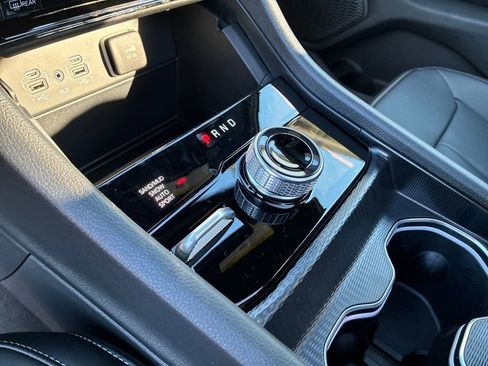 New 2025 Jeep Grand Cherokee Limited image 24