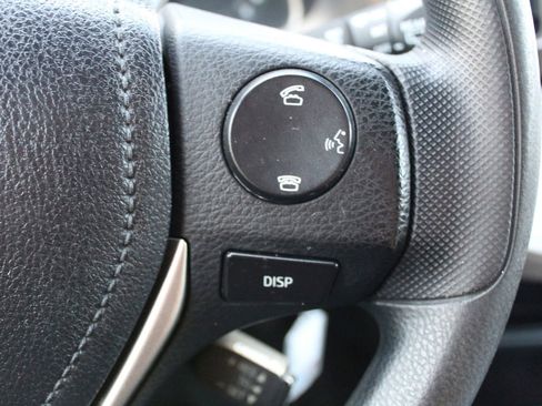 Used 2015 Toyota RAV4 LE FWD image 17