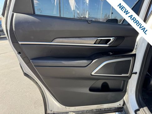 Used 2020 Kia Telluride EX w/ EX Premium Package image 16