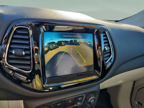 Used 2021 Jeep Compass Limited w/ Sun and Sound Group image 16