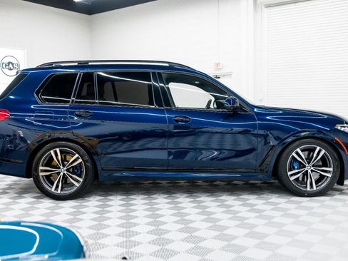 Used 2022 BMW X7 xDrive40i w/ M Sport Package AWD/4WD image 6