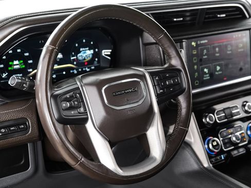 Used 2022 GMC Yukon Denali AWD/4WD image 13