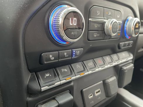 Used 2019 GMC Sierra 1500 SLT w/ SLT Premium Plus Package image 31