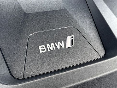 Used 2024 BMW i4 eDrive35 w/ M Sport Package RWD image 34
