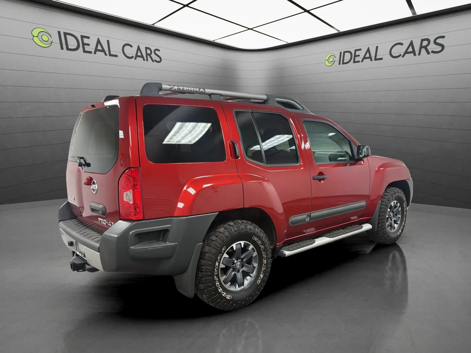 Used 2015 Nissan Xterra PRO-4X w/ Nevada Tow Package AWD/4WD image 5