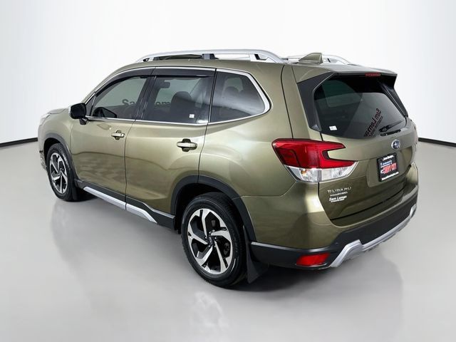 Used 2023 Subaru Forester Touring AWD/4WD image 5