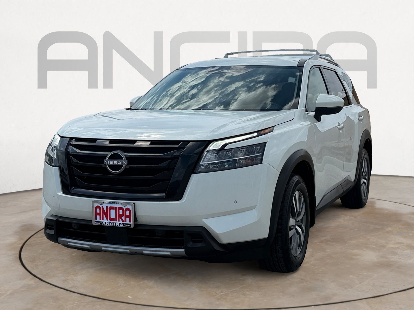 Used 2023 Nissan Pathfinder SL w/ Black Appearance Package FWD image 6